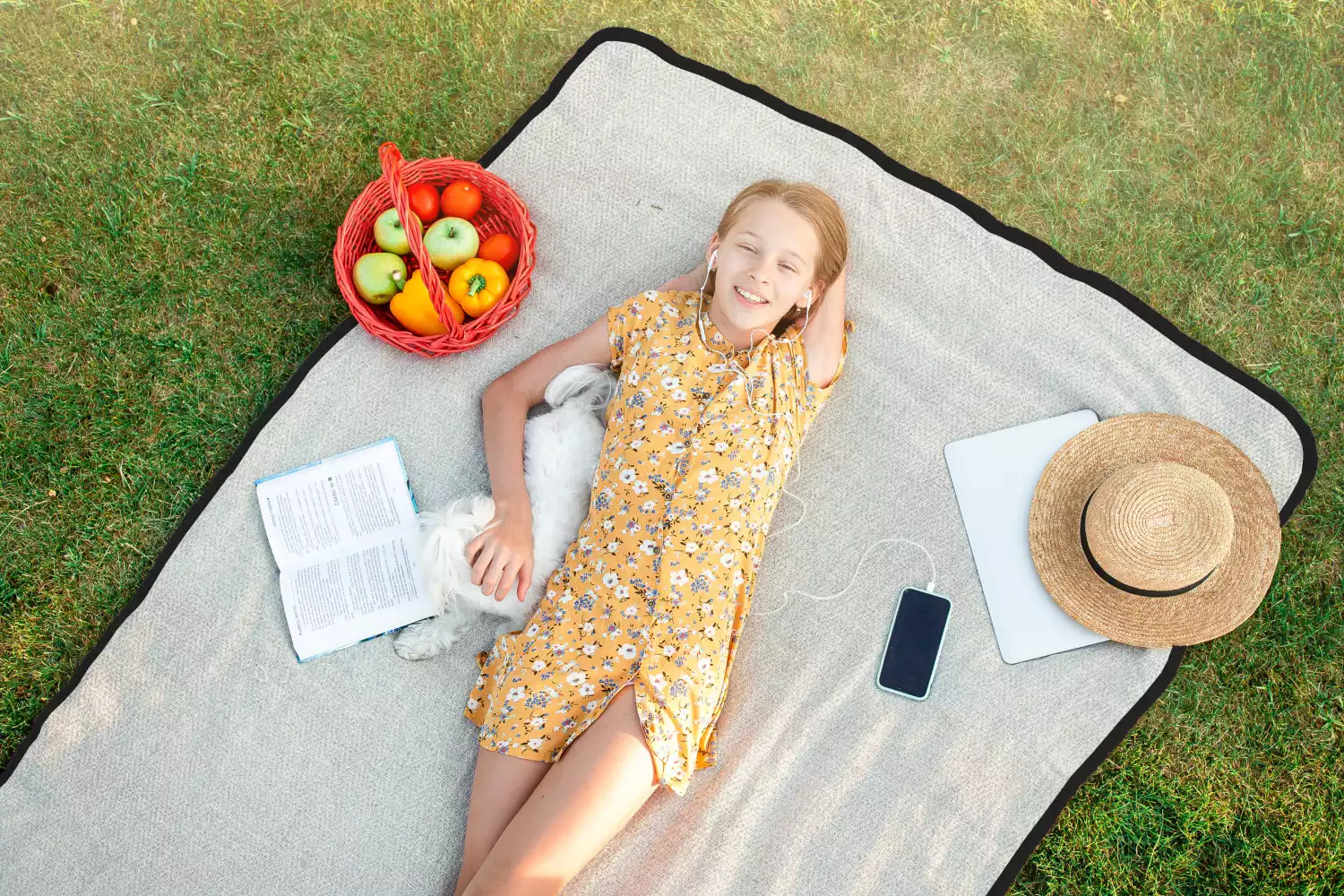 garden party picnic blanket